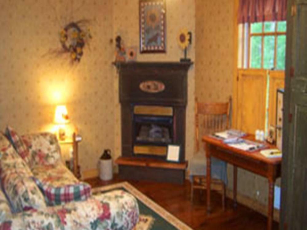 The Inn At Narrows Creek DuBois Room photo